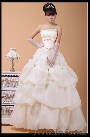 Свадебное платье НОВОЕ!!! Дешево!!! - Изображение #1, Объявление #263452