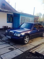 Мерседес бенз Е 230  Цвет Черно-зеленый - Изображение #1, Объявление #1166122