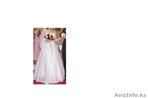 Срочно продам шикарное свадебное платье со шлейфом - Изображение #2, Объявление #675620