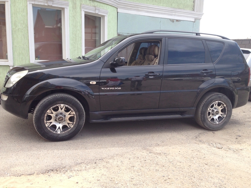 Продам аварийную машину Ssang Yong REXTON 2005 года черный металлик - Изображение #5, Объявление #1739371